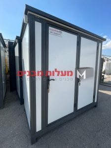 שירותים ניידים כפולים דגם "סאנסט" מבט מבחוץ